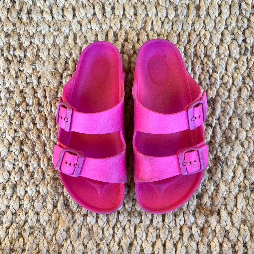 Birkenstock Arizona EVA Neon‎ Pink Sandals Kids Size 34 US 3 Waterproof Slide